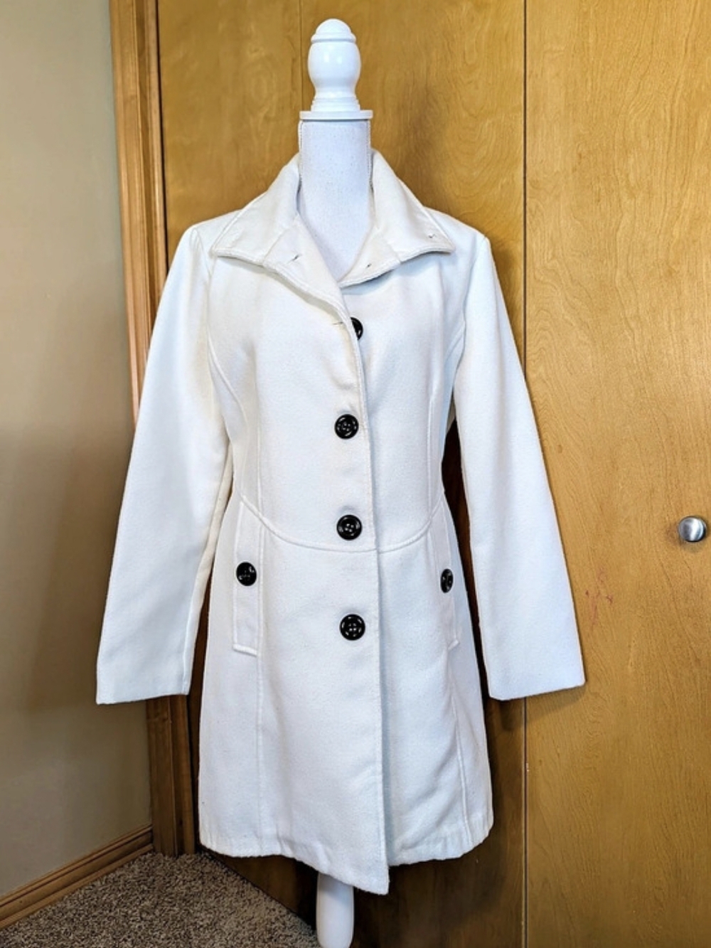 WS2 woman Snow White Pea Coat With Pockets Size XL